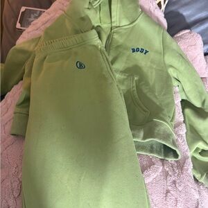 BODY Green sweat set